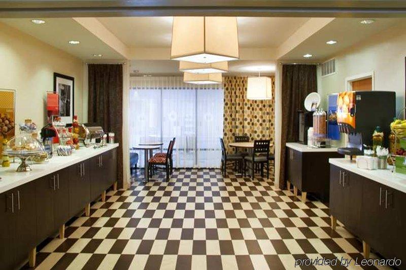 แฮมป์ตัน อินน์ อีสต์ ทาวน์ มอล เมดิสัน ร้านอาหาร รูปภาพ